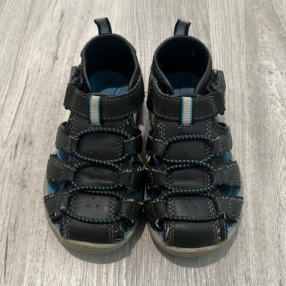 Eddie Bauer Closed Sandals